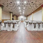 Oyo 821 Hotel Dinasti