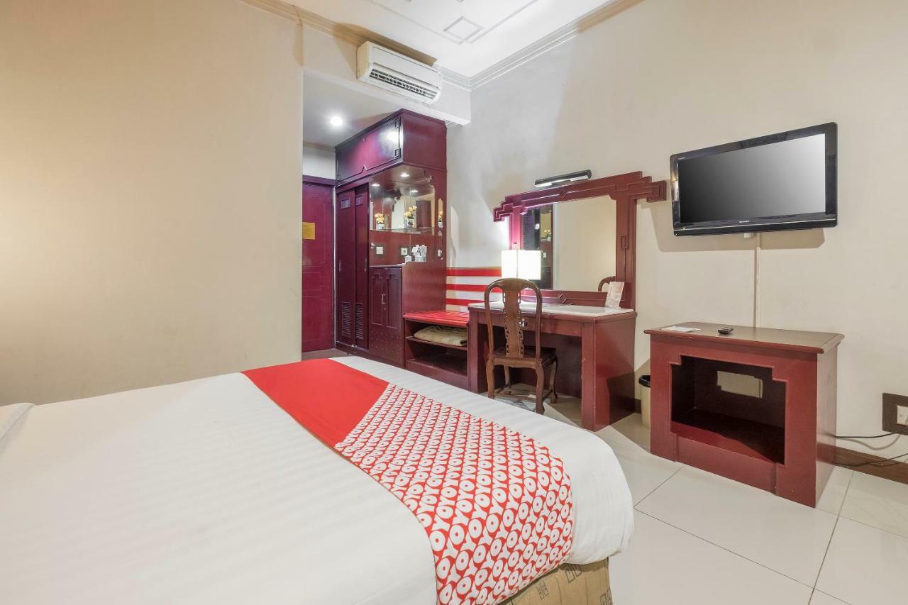 Oyo 821 Dinasti Hotel 2*